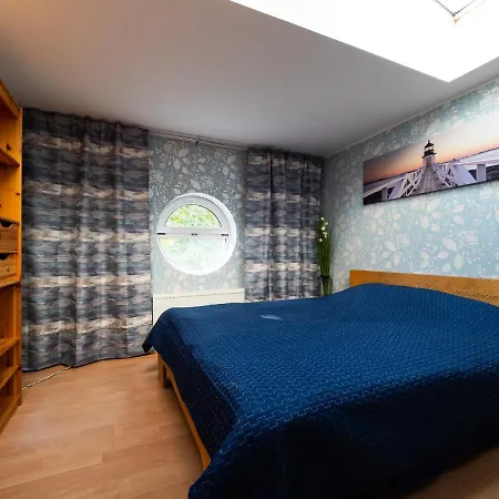 Esplanaadi 25 페르누