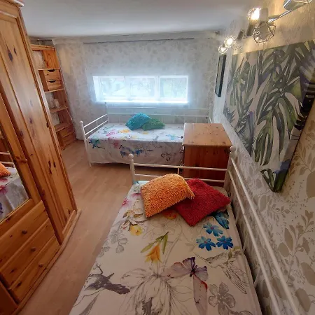 Esplanaadi 25 Pärnu