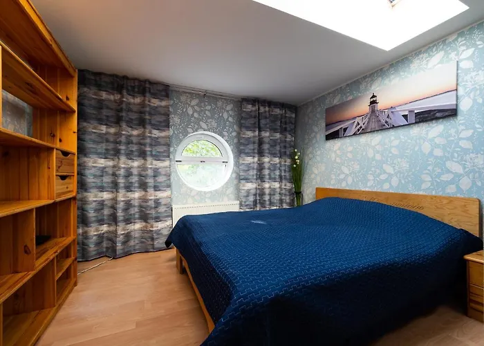 Esplanaadi 25 페르누